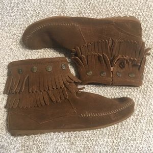 Moccasin boots
